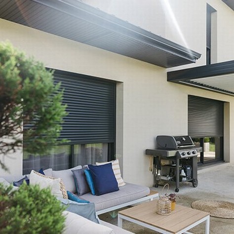 Somfy-roller-shutters-outdoor-terrace